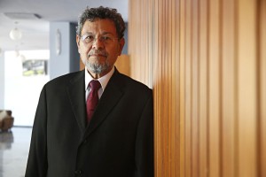 Élmer Mendoza