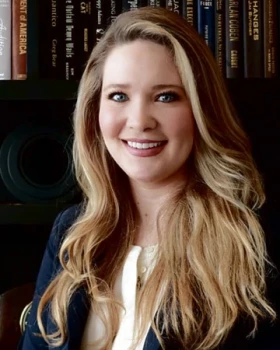 Sarah J. Maas